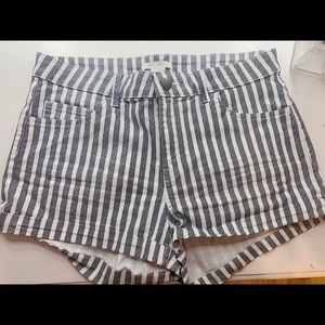 Stripped shorts